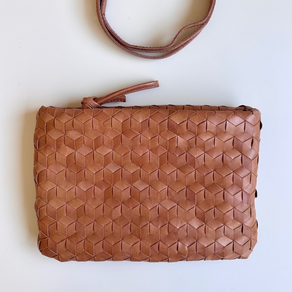 Madewell Puffy Woven Leather Crossbody Camel Beige handbag clutch